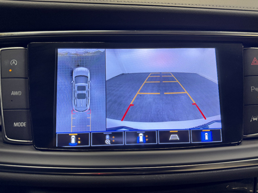 Used 2024 Buick Enclave Avenir w/ Avenir Technology Package AWD/4WD image 32