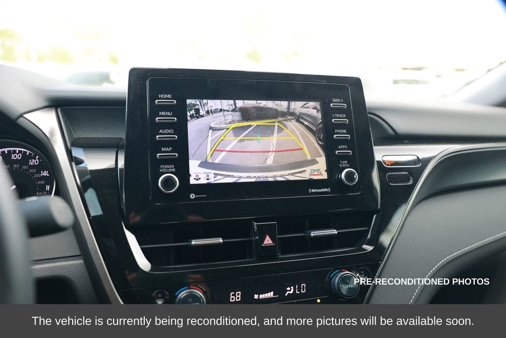 Used 2024 Toyota Camry SE image 23