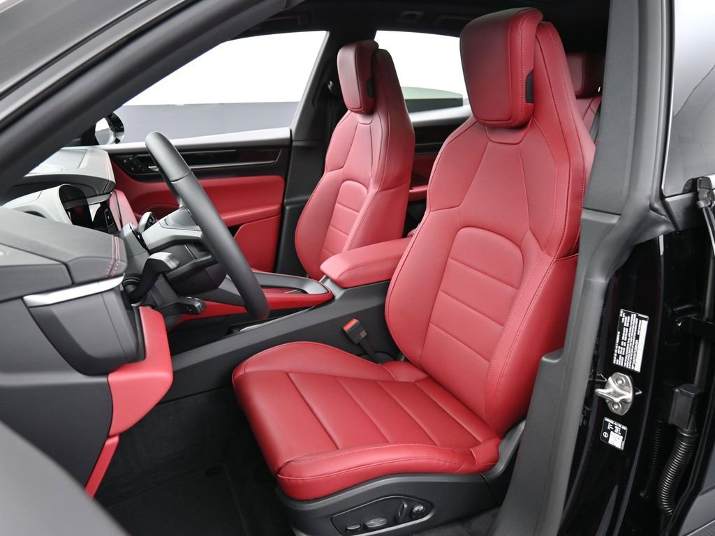 New 2026 Porsche Macan 4 Electric AWD/4WD image 5
