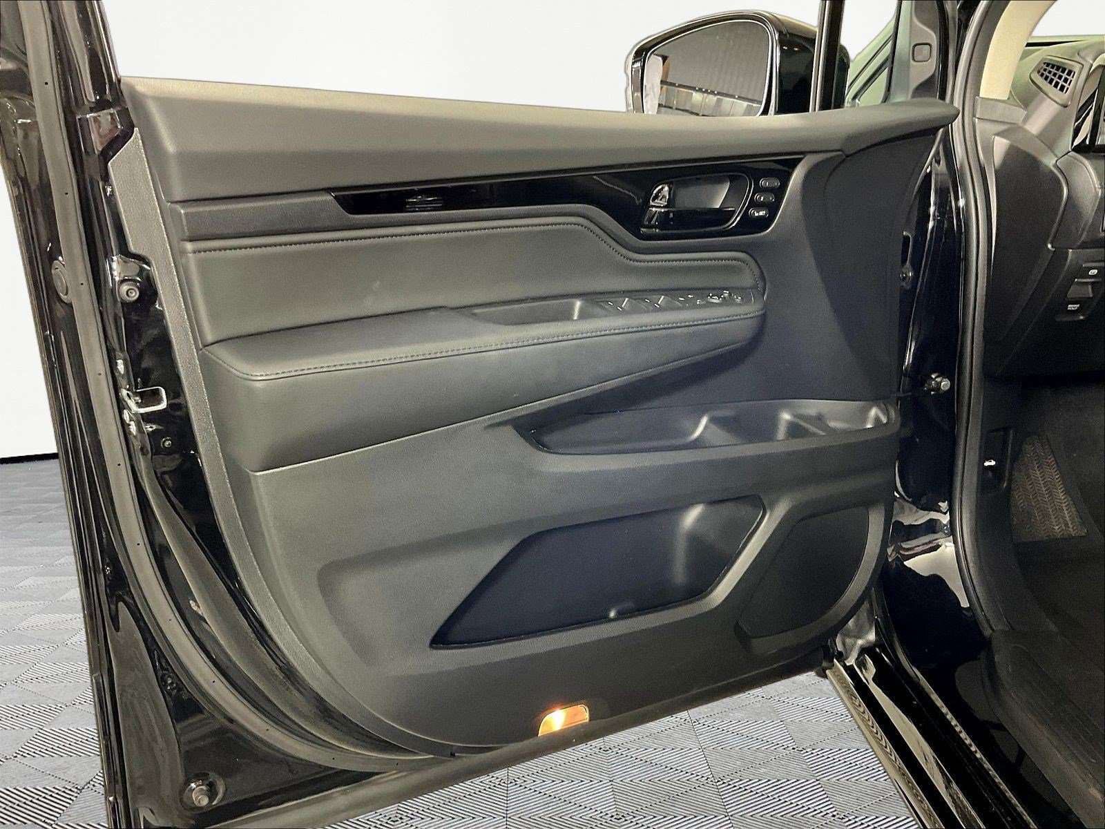 Used 2025 Honda Odyssey Elite image 20