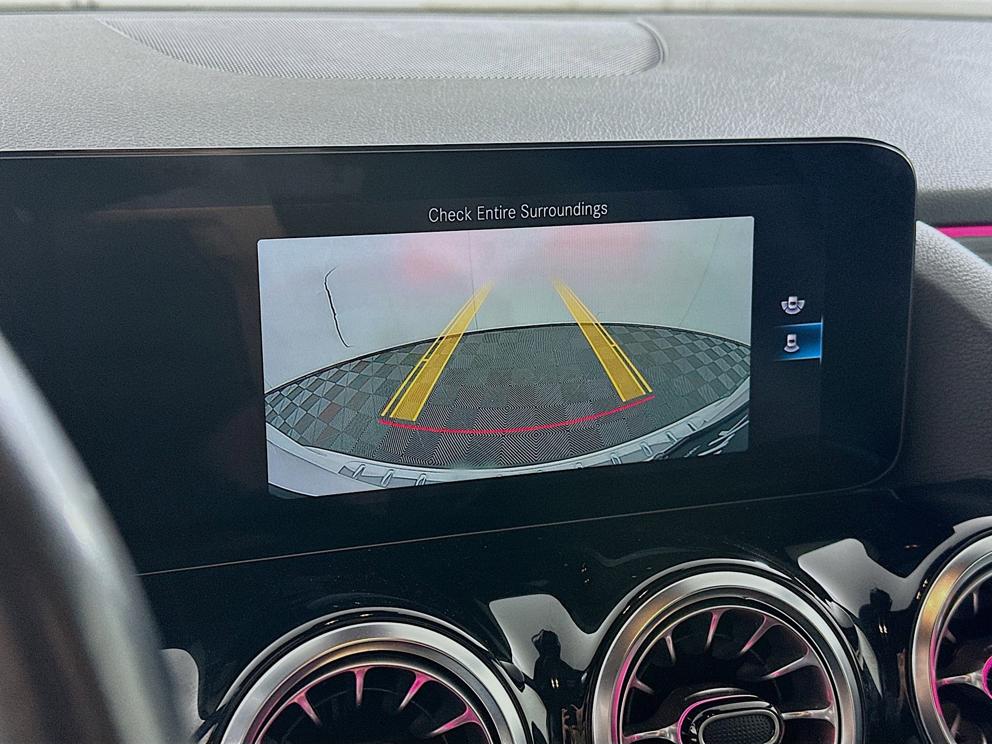 Used 2023 Mercedes-Benz GLA 250 4MATIC w/ Premium Package image 23