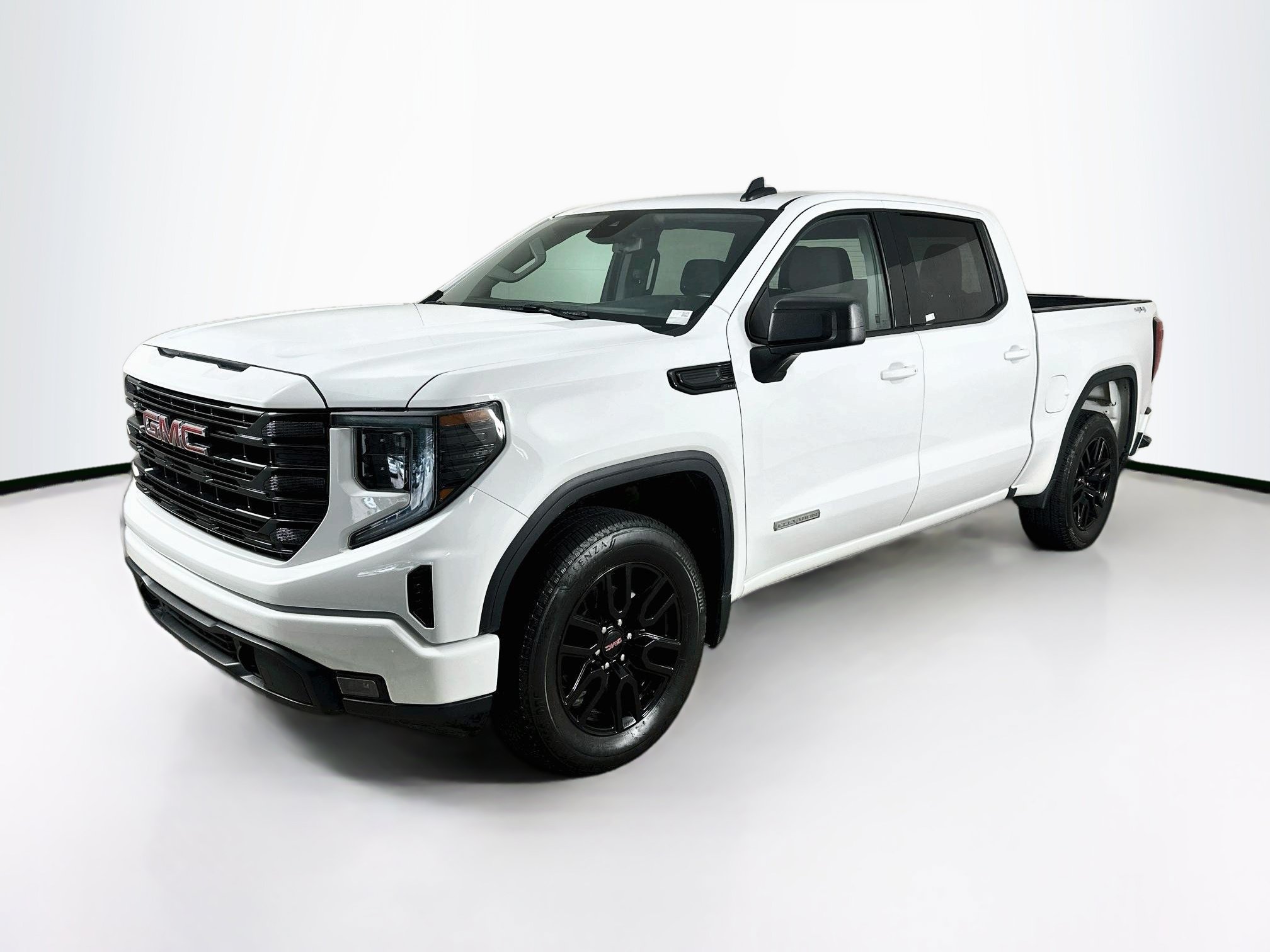 Used 2024 GMC Sierra 1500 Elevation AWD/4WD image 3