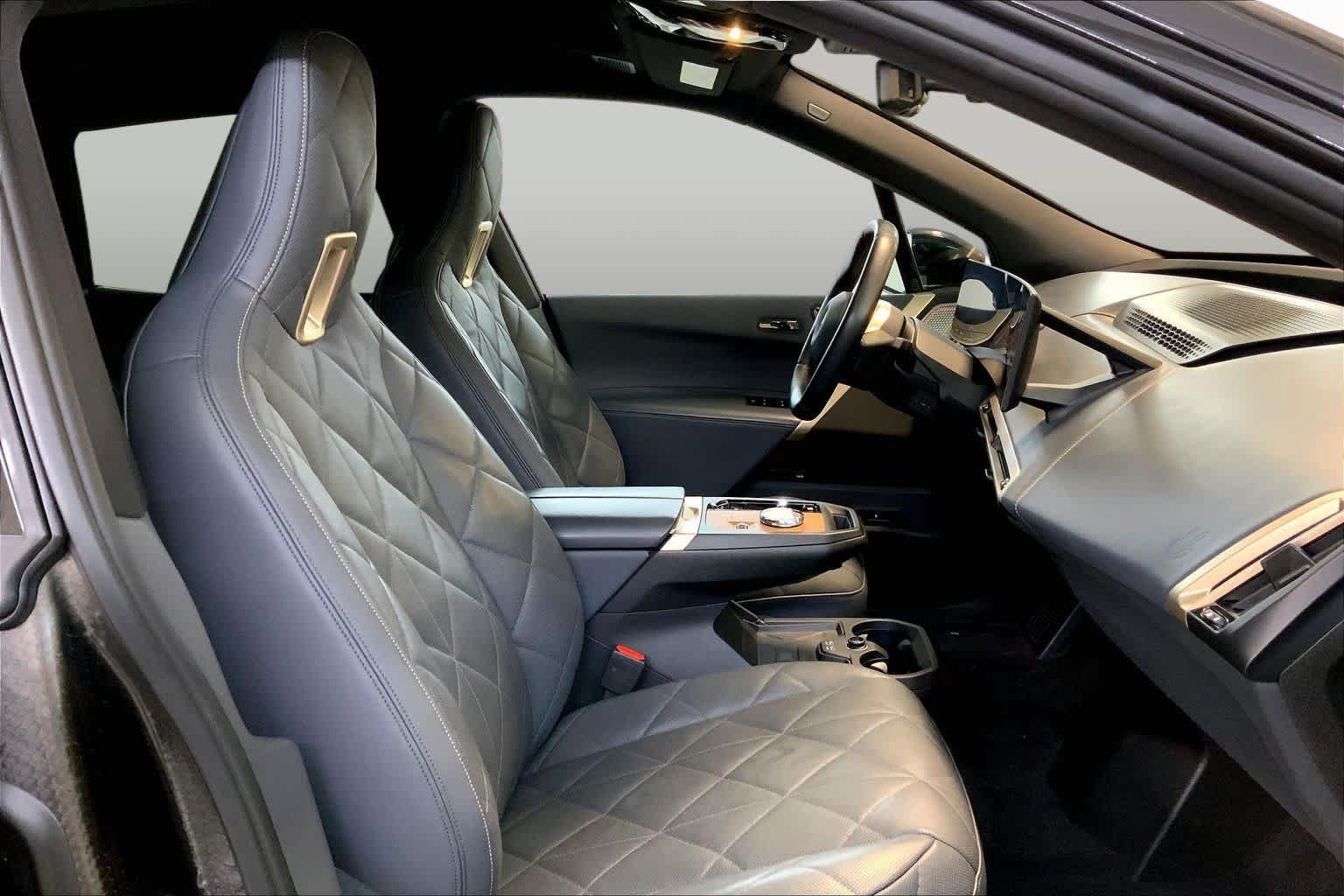 Used 2024 BMW iX M60 AWD/4WD image 8