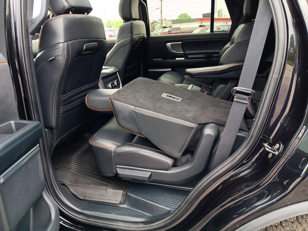 Used 2025 Ford Expedition Tremor AWD/4WD image 35