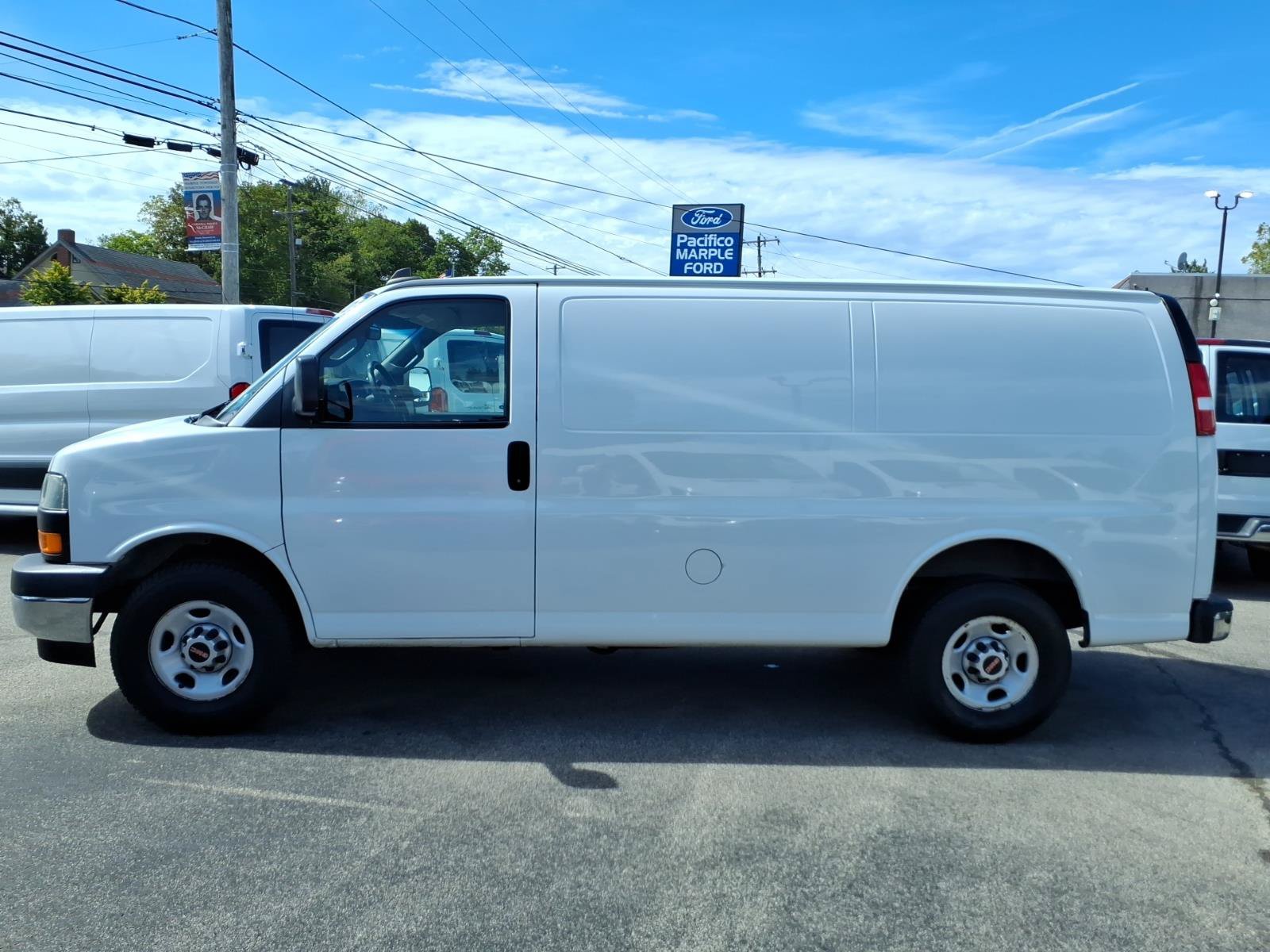 Used 2020 GMC Savana 2500 w/ Driver Convenience Package RWD image 6