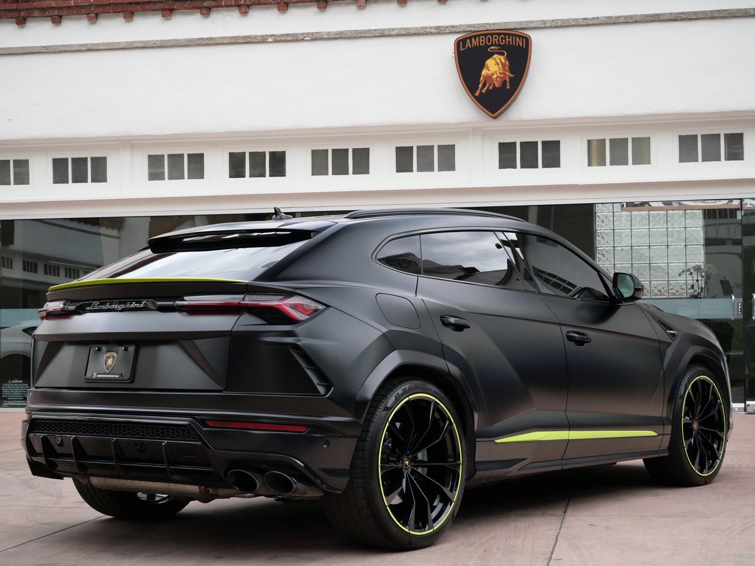 Used 2022 Lamborghini Urus image 3