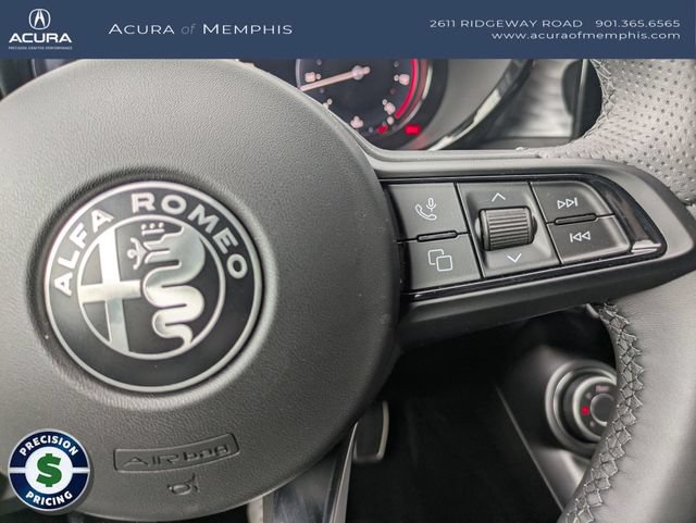 Used 2025 Alfa Romeo Tonale w/ Premium Package AWD/4WD image 15