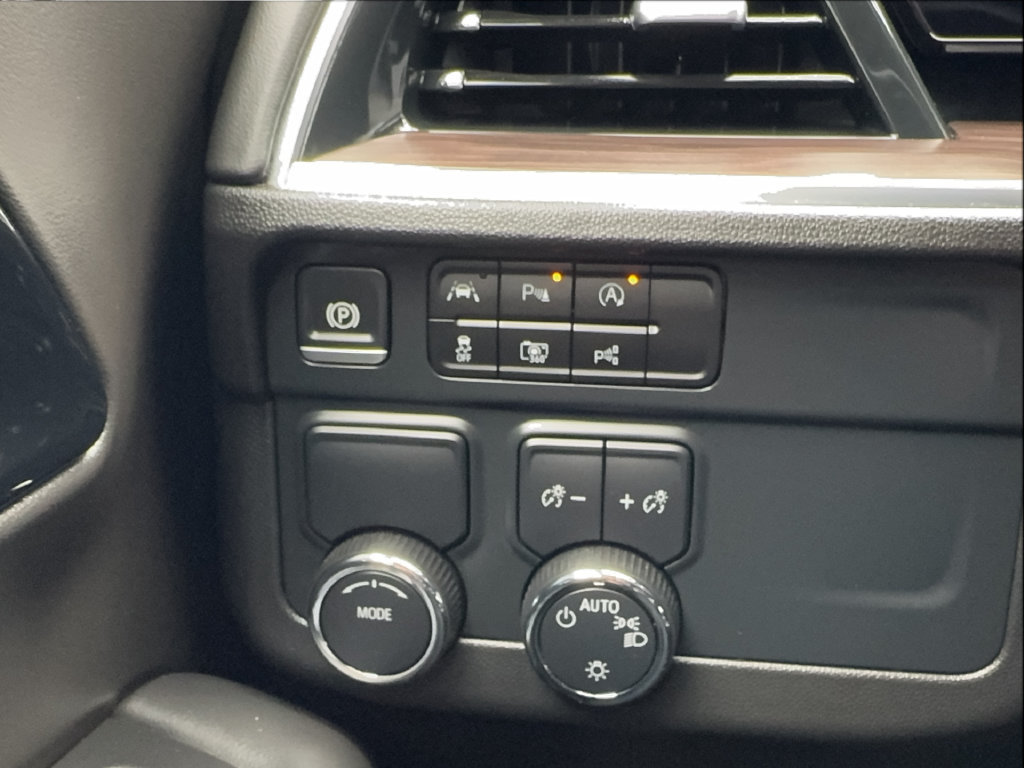 Used 2025 Chevrolet Tahoe LT RWD image 48