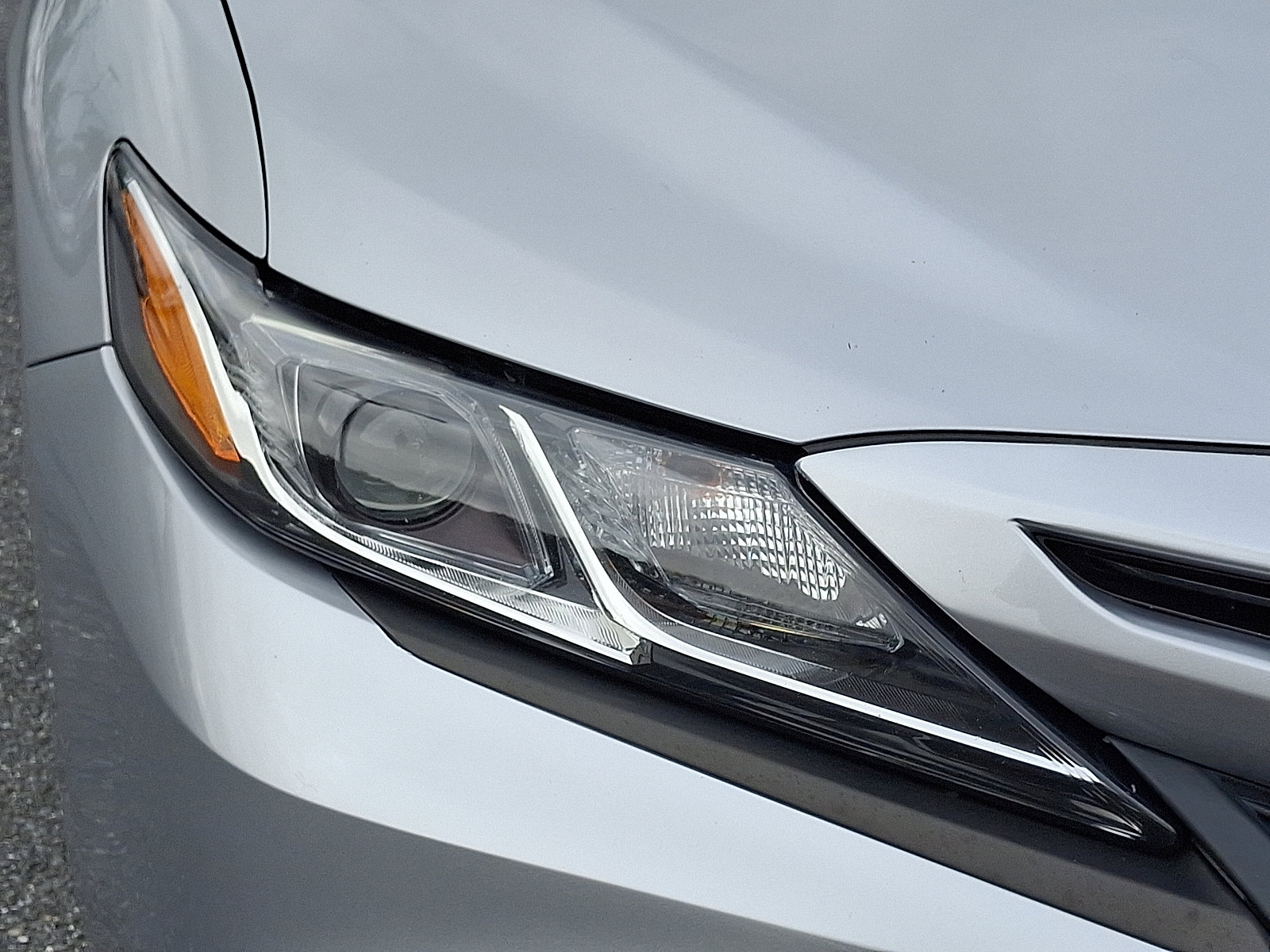 Used 2019 Toyota Camry image 11