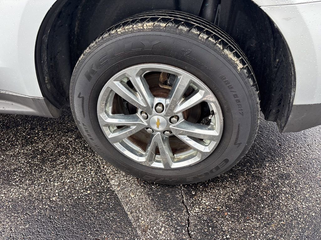 Used 2017 Chevrolet Equinox LT w/ Convenience Package image 13