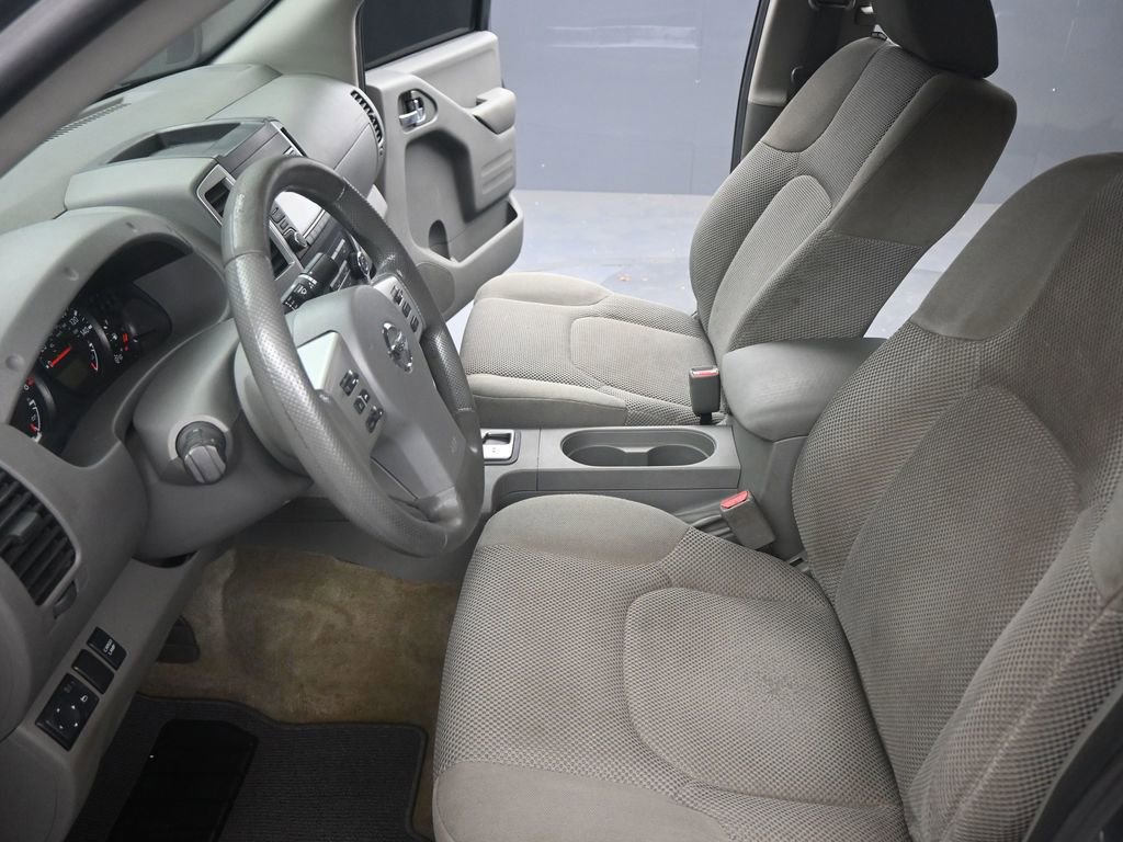 Used 2018 Nissan Frontier SV image 9