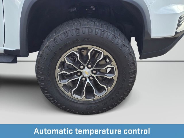 Used 2021 Chevrolet Colorado ZR2 AWD/4WD image 11