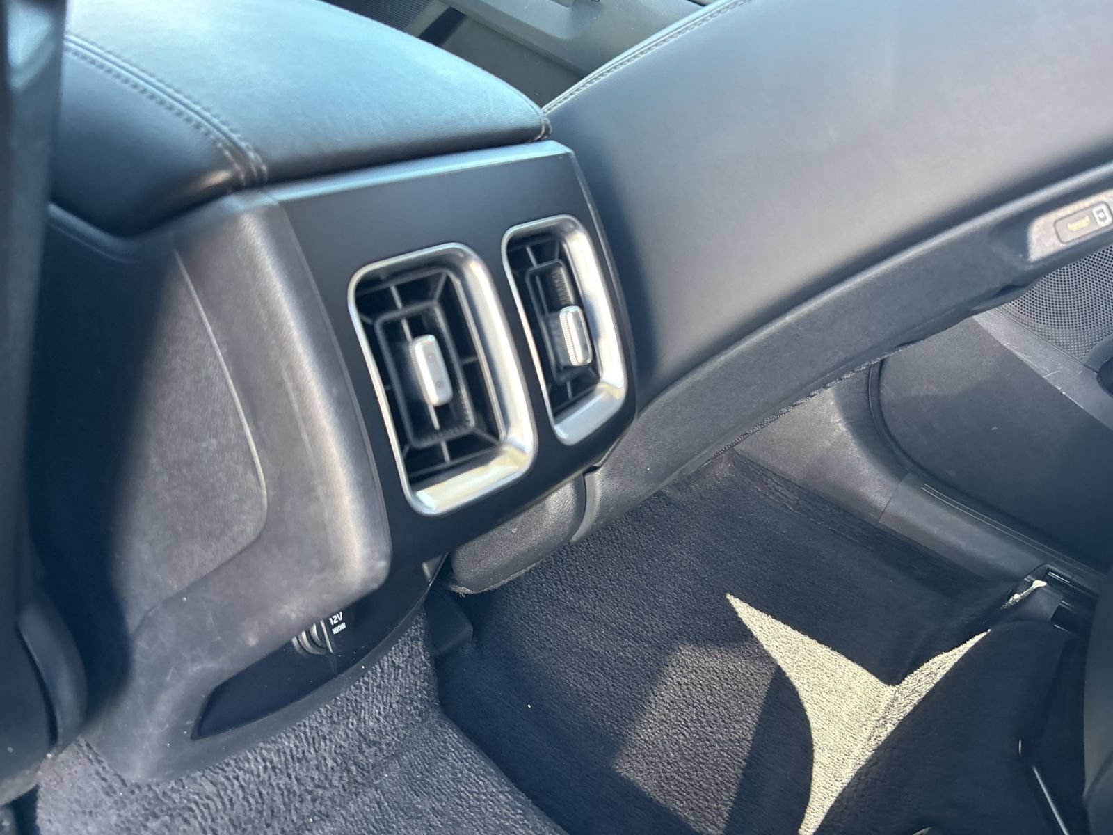 Used 2024 Kia Sorento S FWD image 17