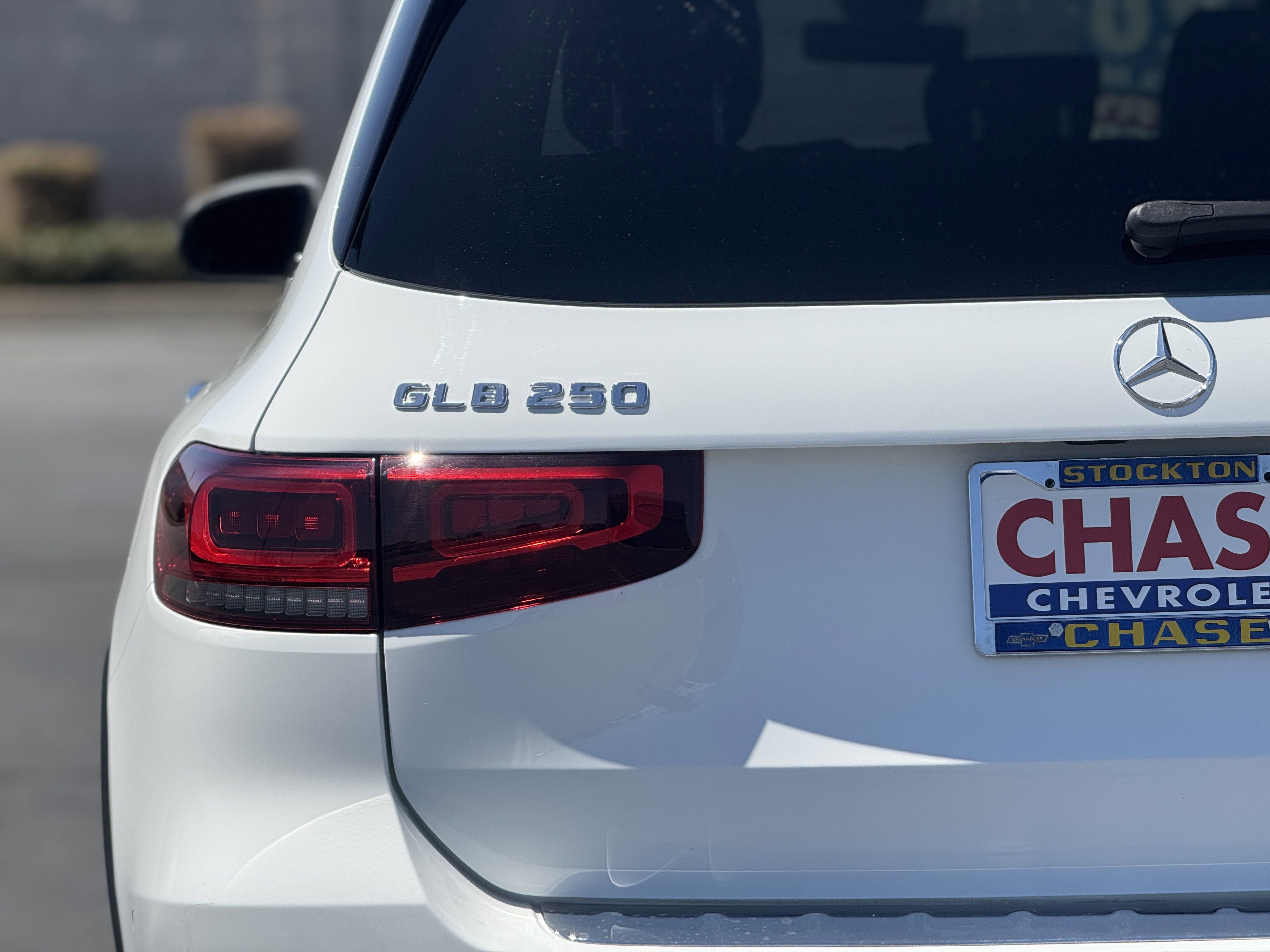 Used 2020 Mercedes-Benz GLB 250 4MATIC image 6