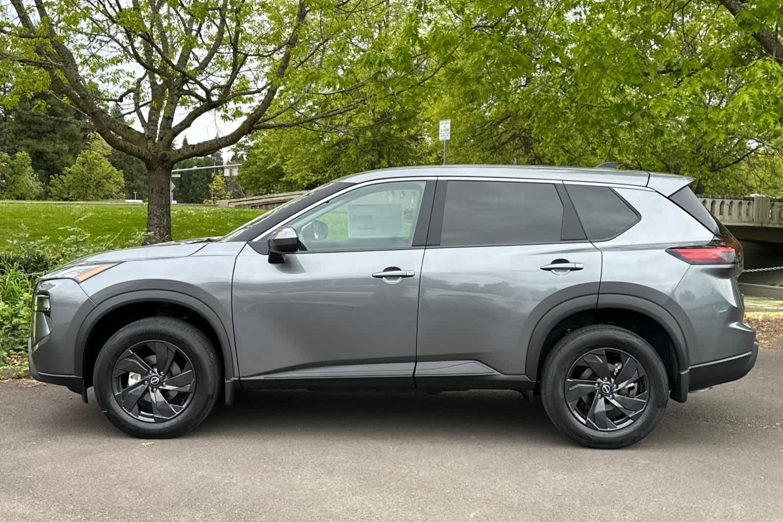New 2026 Nissan Rogue SV AWD/4WD image 5