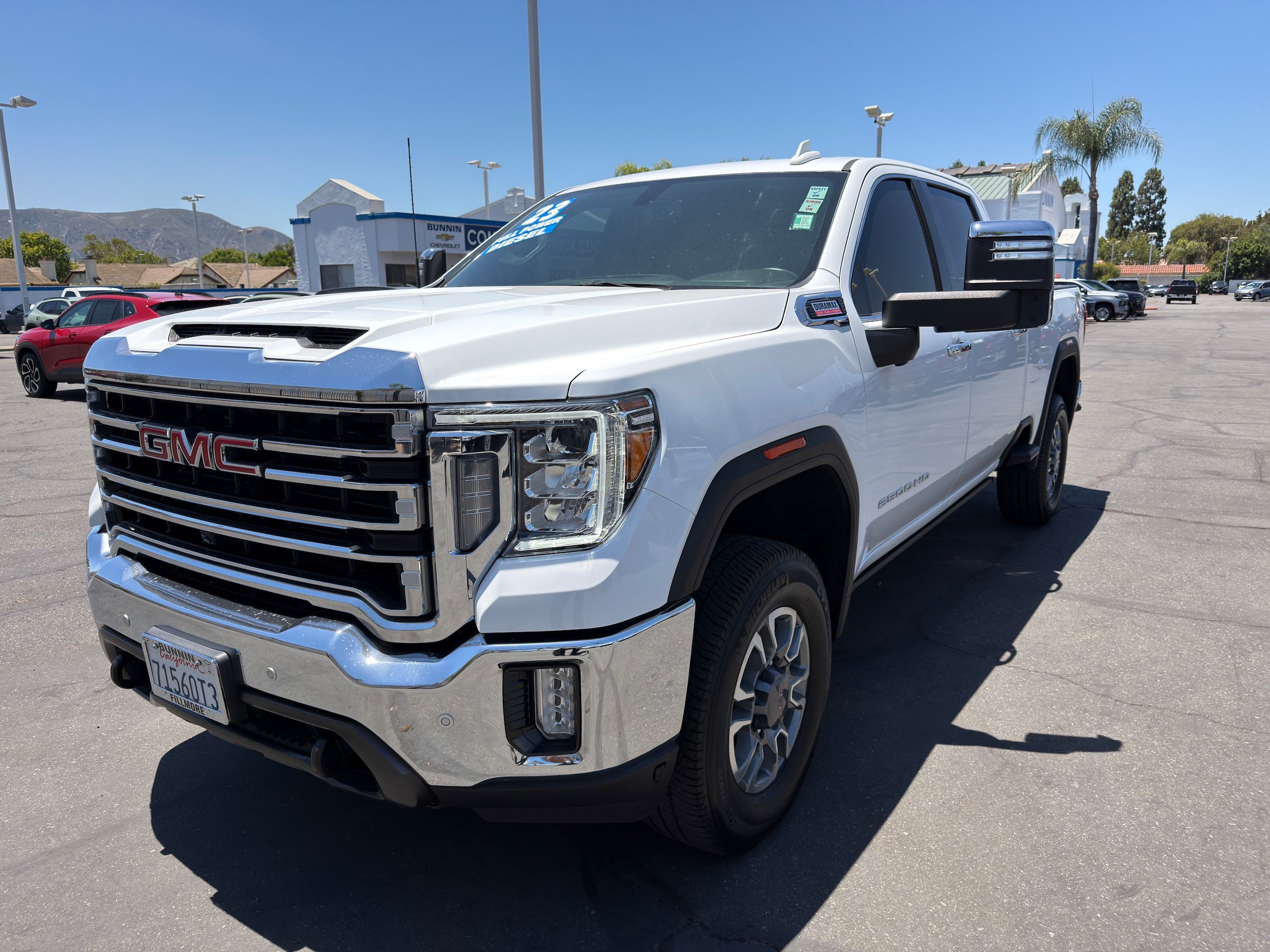 Used 2023 GMC Sierra 2500 SLT w/ SLT Preferred Package AWD/4WD image 4