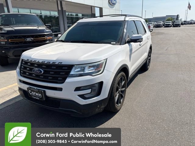 Used 2017 Ford Explorer XLT w/ Equipment Group 202A FWD image 1