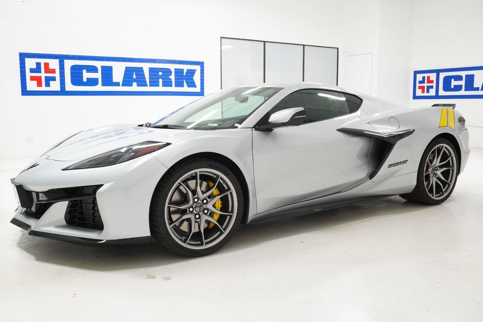 New 2027 Chevrolet Corvette Grand Sport w/ Z52 Sport Performance Package RWD image 36