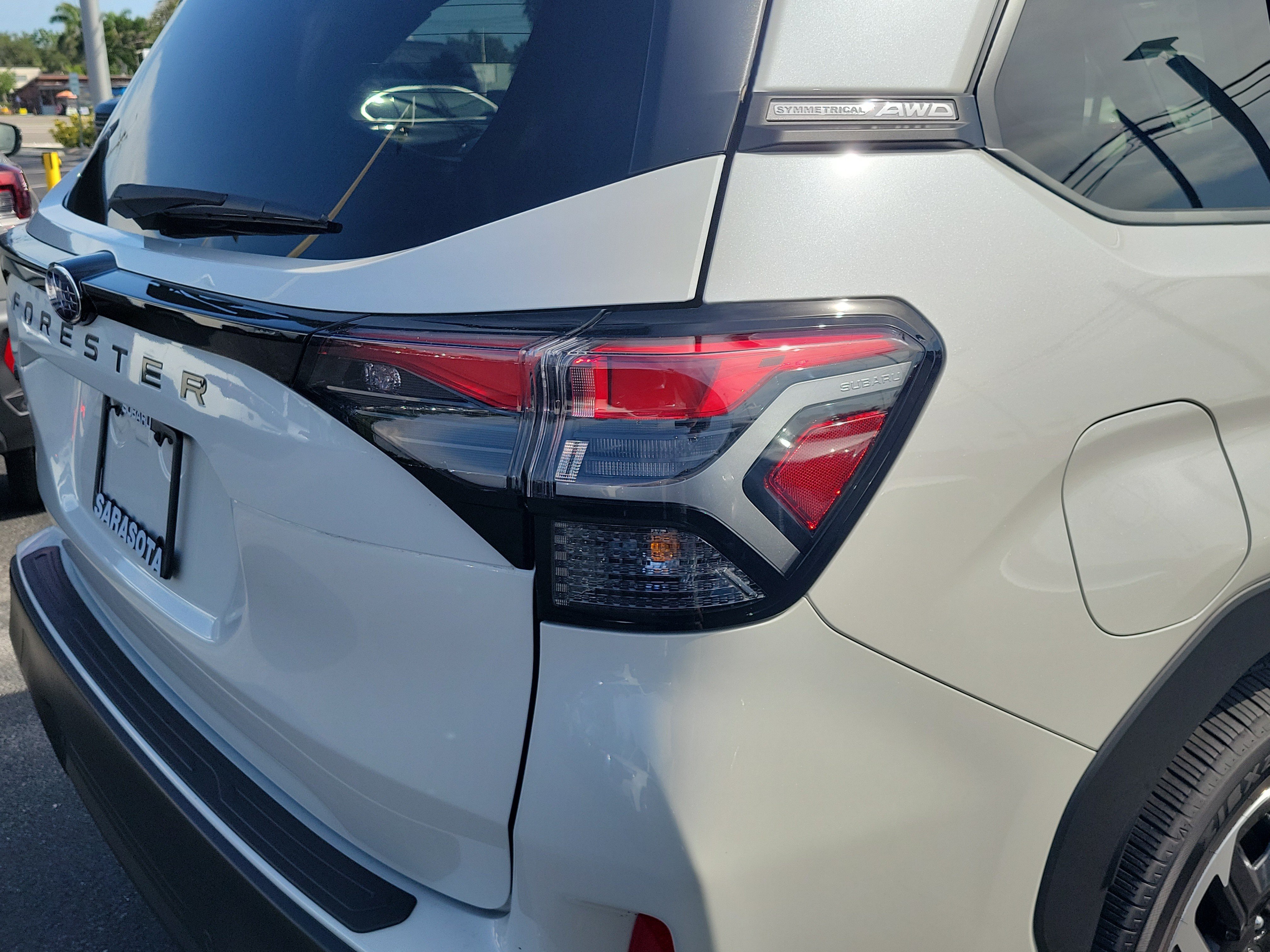 Certified 2025 Subaru Forester Limited AWD/4WD image 11