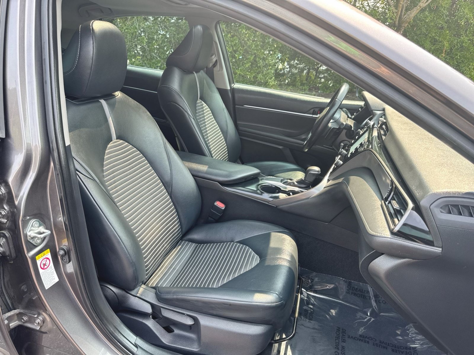 Used 2019 Toyota Camry SE FWD image 33
