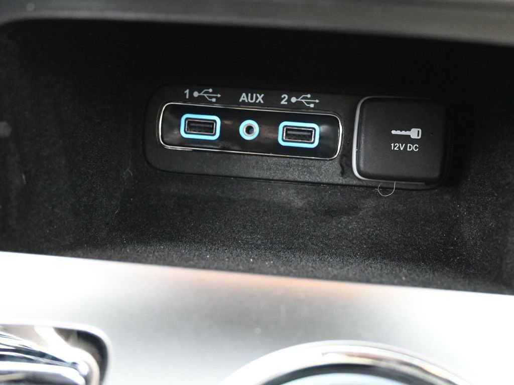 Used 2018 Jeep Grand Cherokee Limited AWD/4WD image 14
