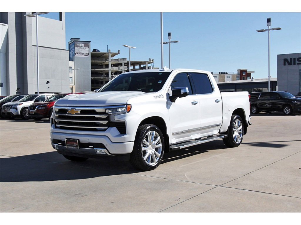 Used 2025 Chevrolet Silverado 1500 High Country w/ High Country Premium Package image 2