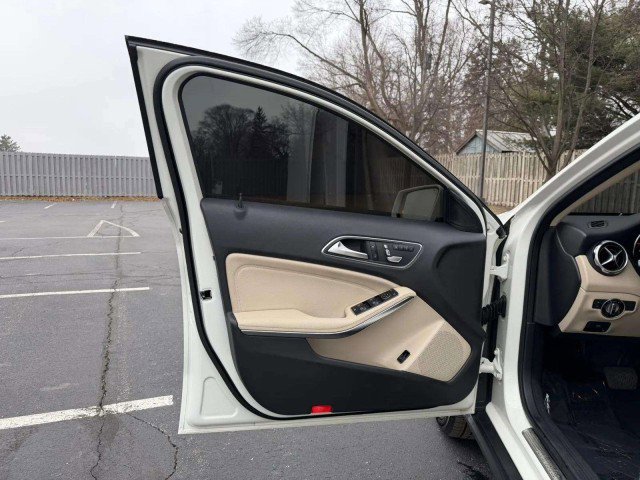 Used 2018 Mercedes-Benz GLA 250 4MATIC image 18