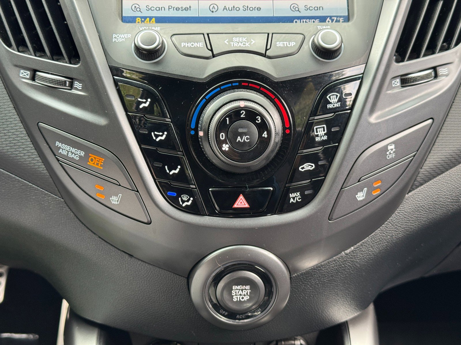Used 2016 Hyundai Veloster Turbo FWD image 25