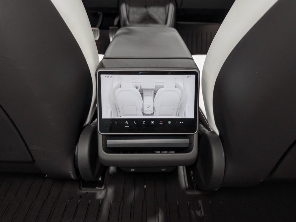 Used 2025 Tesla Model 3 Long Range image 19