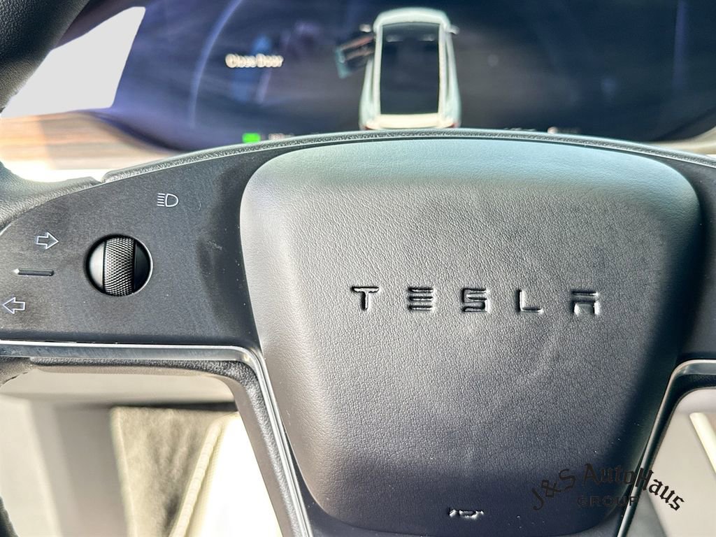 Used 2024 Tesla Model X image 13