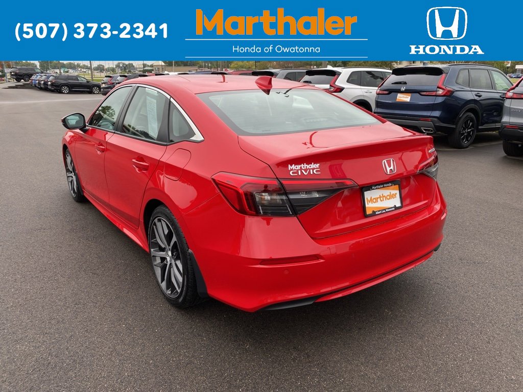 Used 2023 Honda Civic Touring image 3