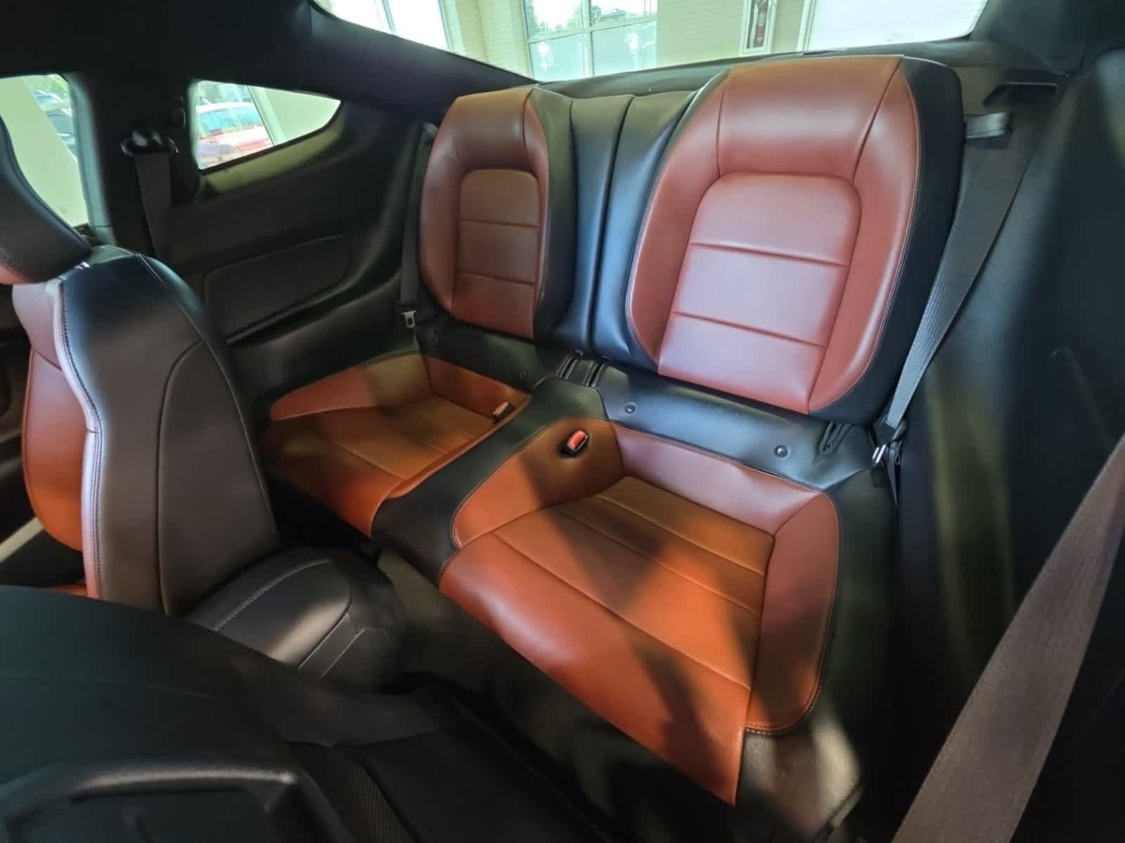 Used 2015 Ford Mustang Premium RWD image 31