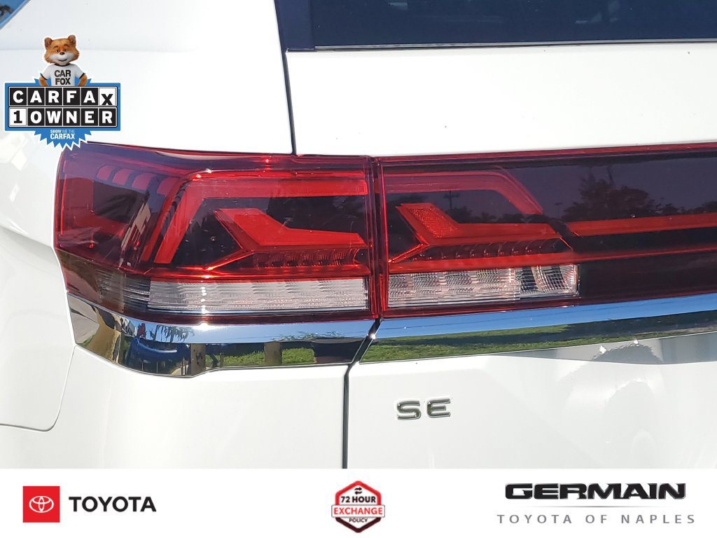 Used 2024 Volkswagen Atlas SE w/ Black Wheel Package FWD image 17