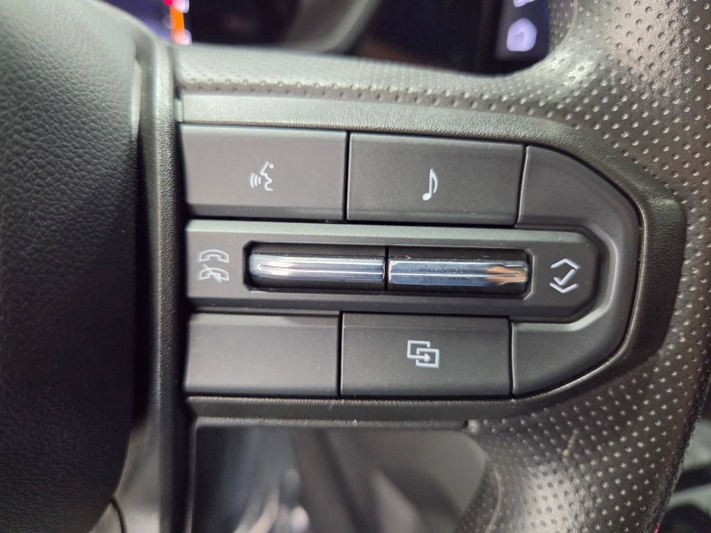 Used 2023 Chevrolet Colorado Trail Boss w/ Technology Package AWD/4WD image 34