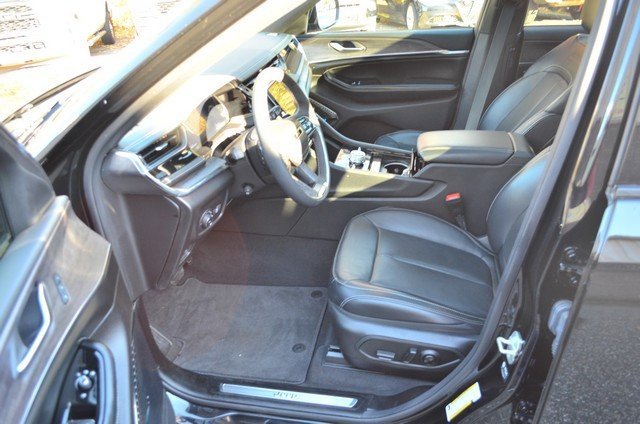 Used 2023 Jeep Grand Cherokee L Overland image 17