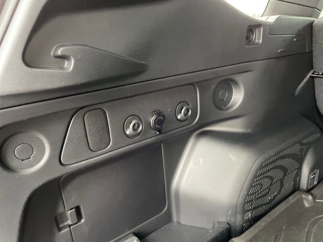 Used 2025 Subaru Forester Premium image 30