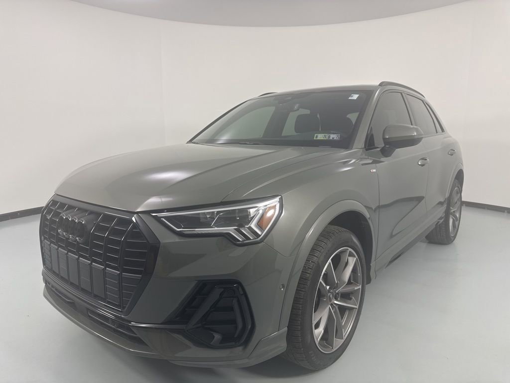 Used 2021 Audi Q3 2.0T Premium Plus w/ Premium Plus Package image 3
