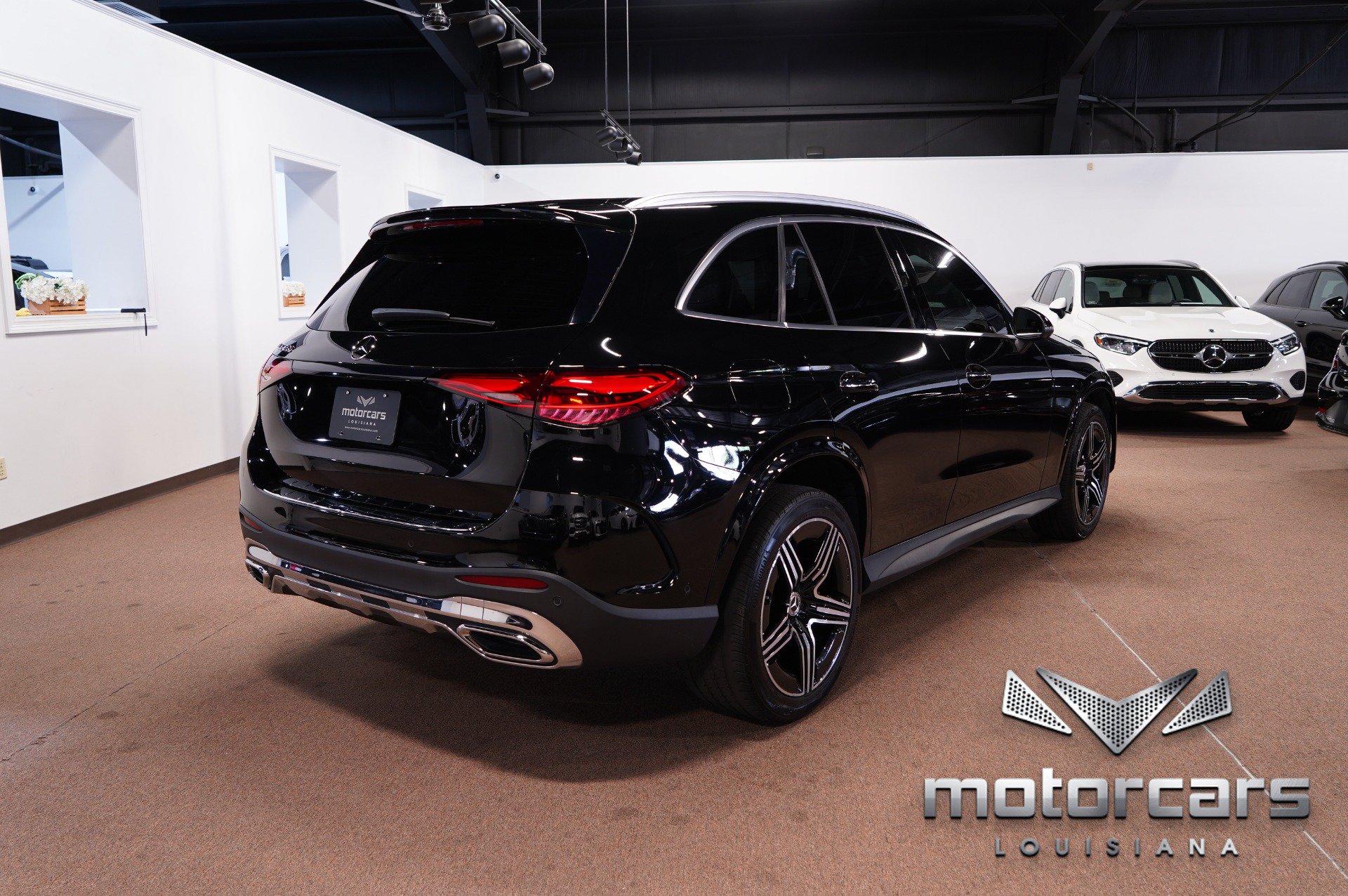 Used 2023 Mercedes-Benz GLC 300 w/ AMG Line image 7