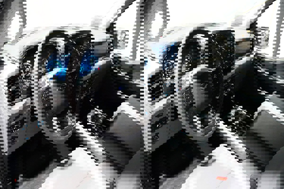 Used 2022 Ford F150 Lightning Pro image 44