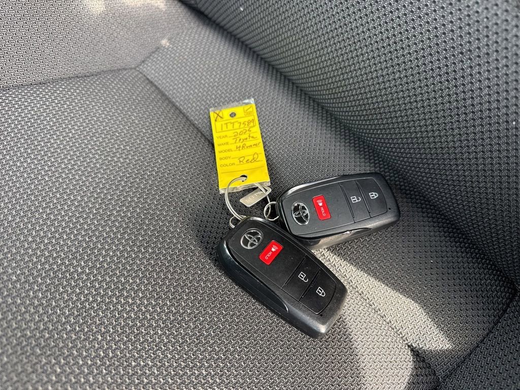 Used 2025 Toyota 4Runner SR5 image 34