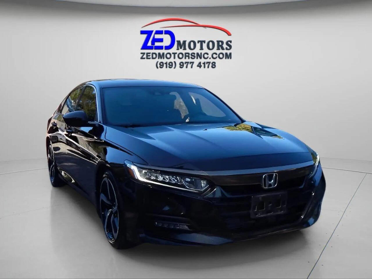 Used 2018 Honda Accord Sport image 9