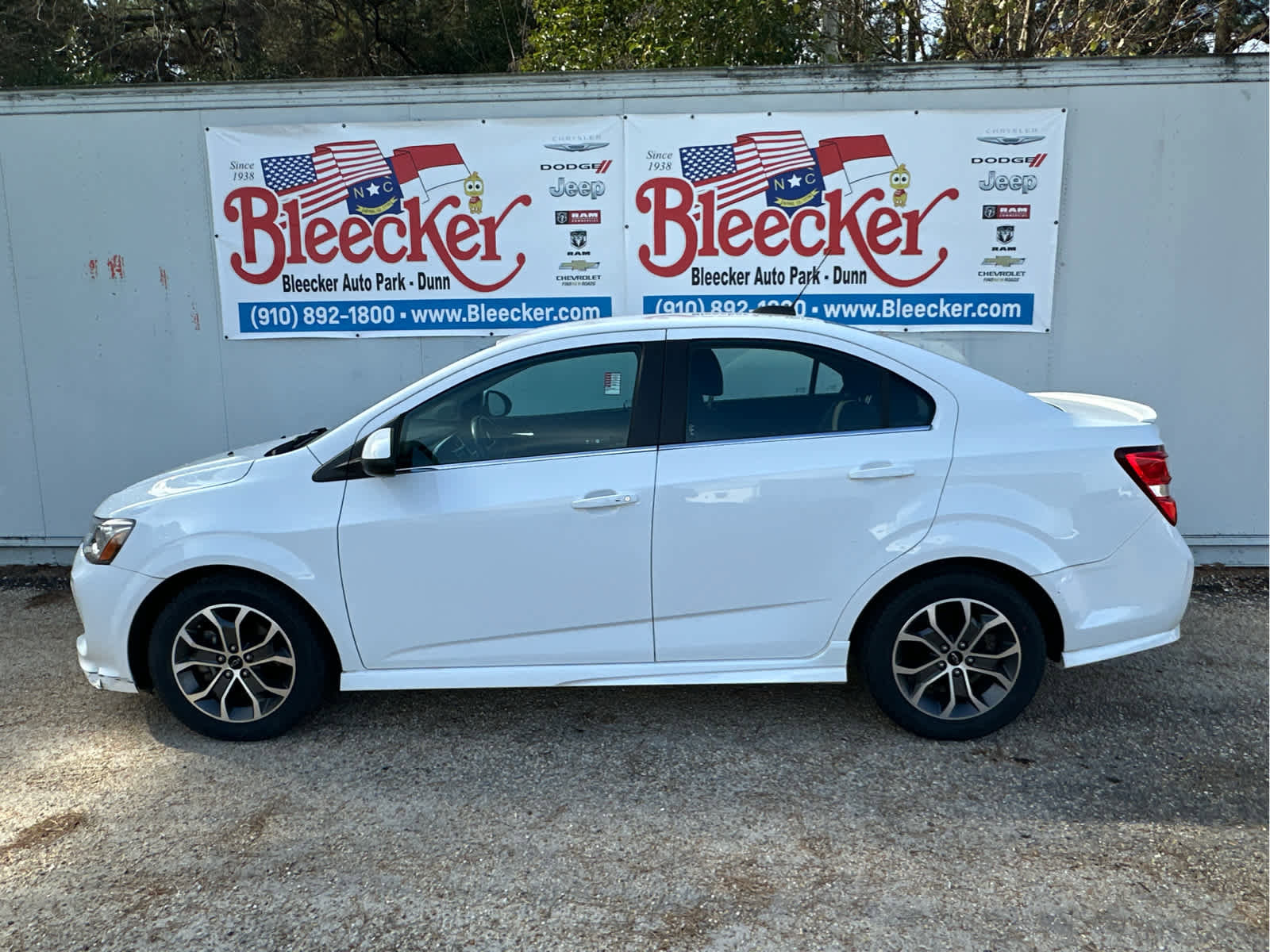 Used 2020 Chevrolet Sonic LT w/ Convenience Package image 7