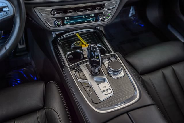 Used 2022 BMW 740i w/ M Sport Package RWD image 29
