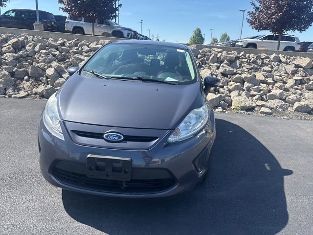 Used 2013 Ford Fiesta SE FWD image 2