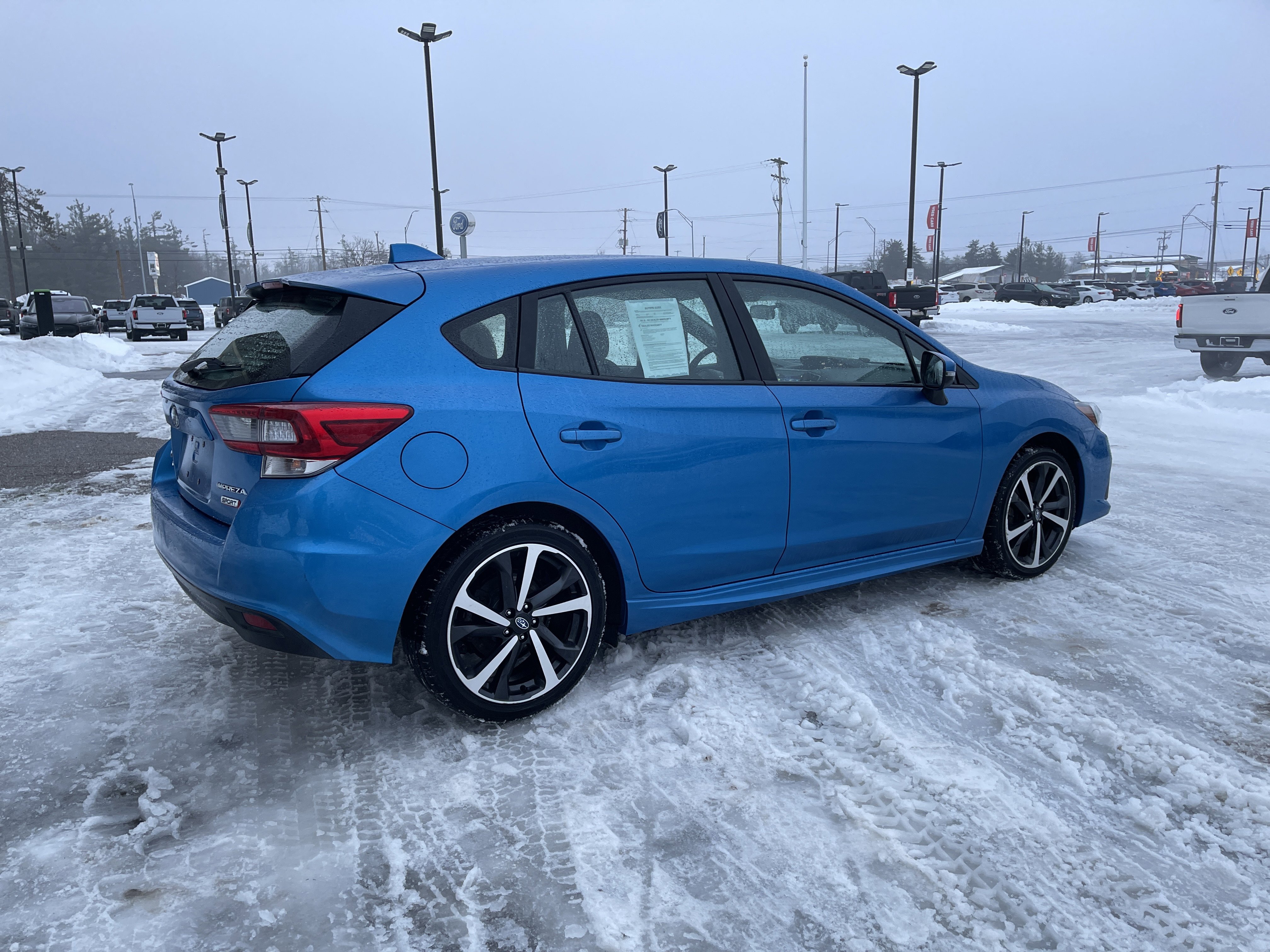 Used 2023 Subaru Impreza 2.0i Sport image 3