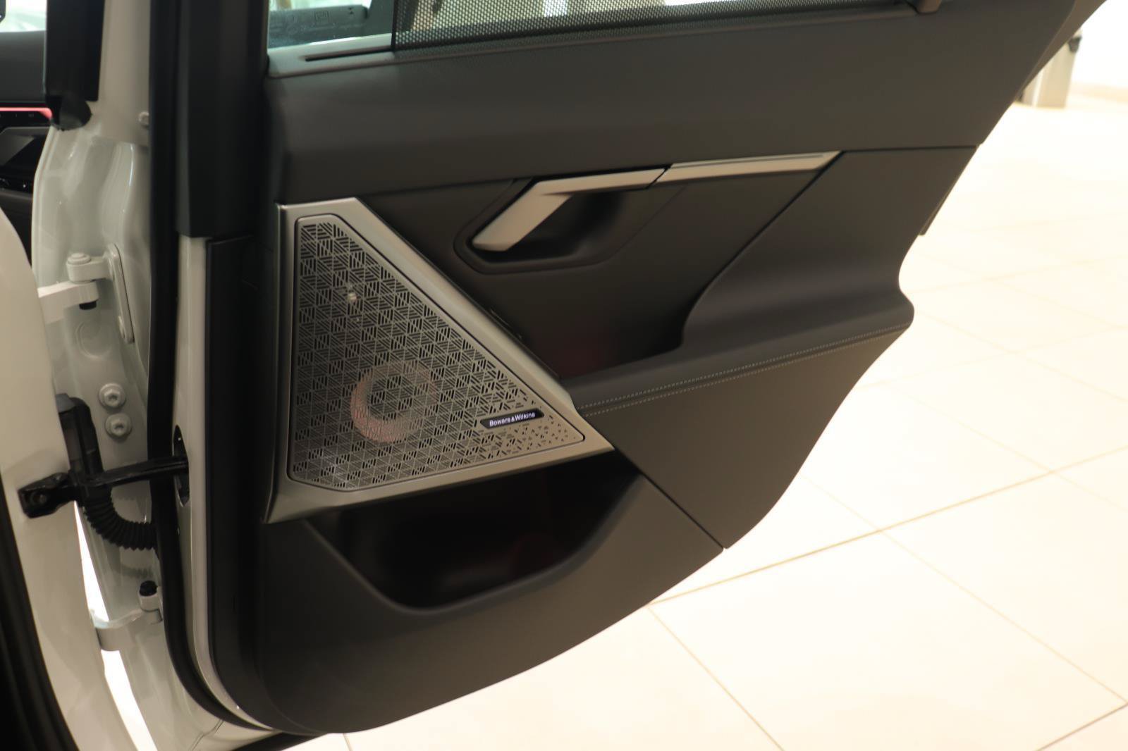 Used 2026 BMW M5 w/ Carbon Package AWD/4WD image 19