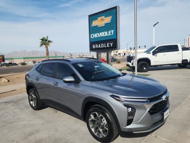 New 2026 Chevrolet Trax LT w/ Driver Confidence Package image 1