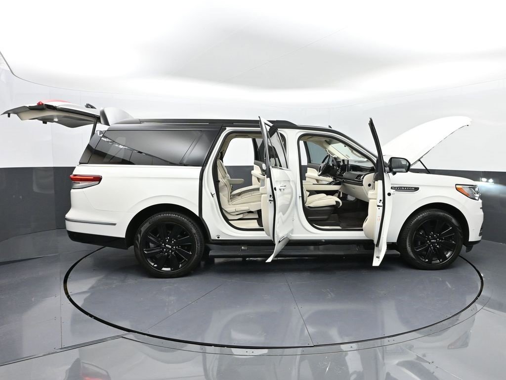 Used 2024 Lincoln Navigator L Black Label image 51