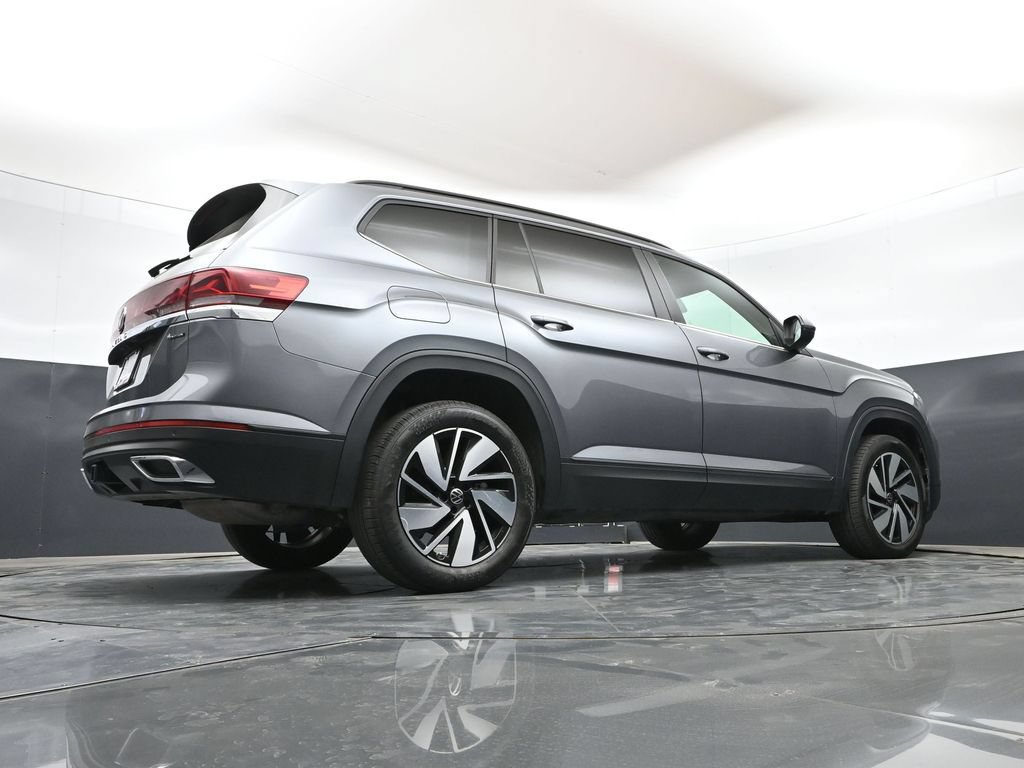 Used 2025 Volkswagen Atlas SE AWD/4WD image 42