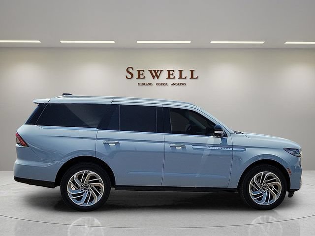 Used 2026 Lincoln Navigator Reserve AWD/4WD image 6